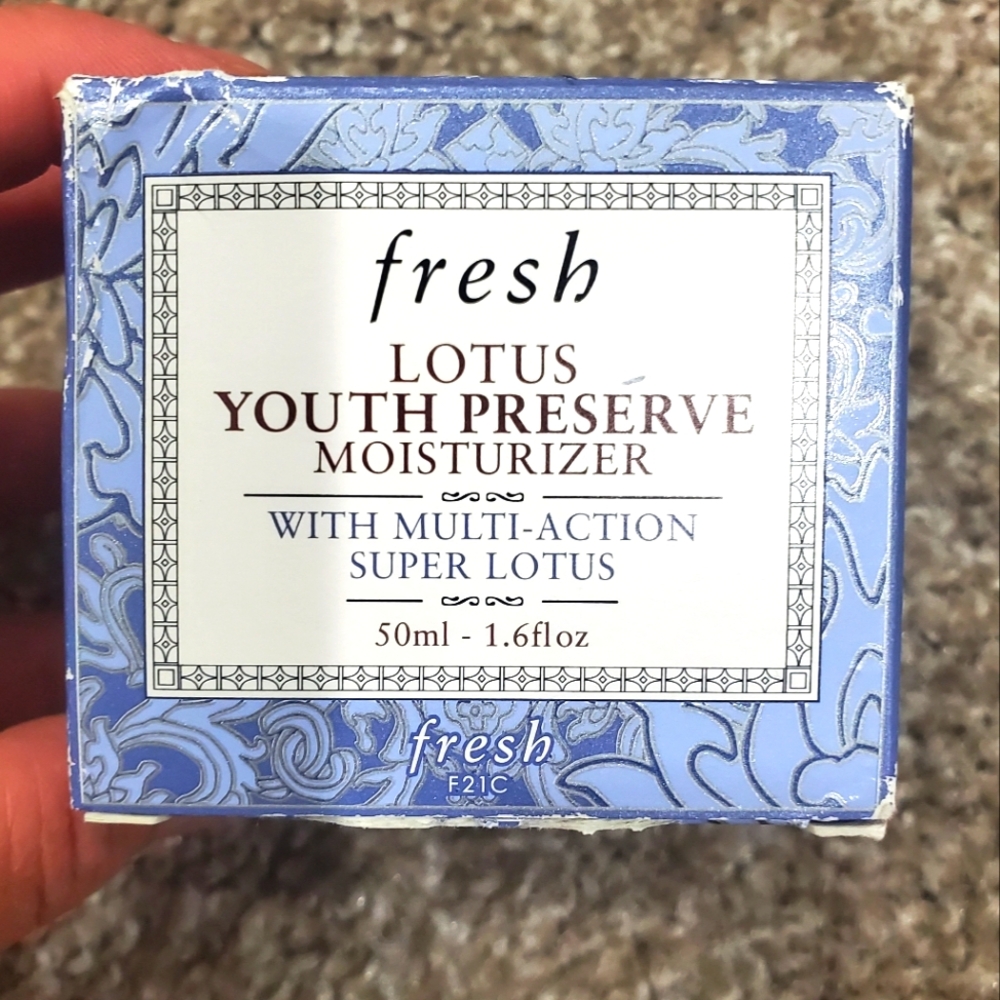 Fresh Lotus Youth Preserve Moisturizer